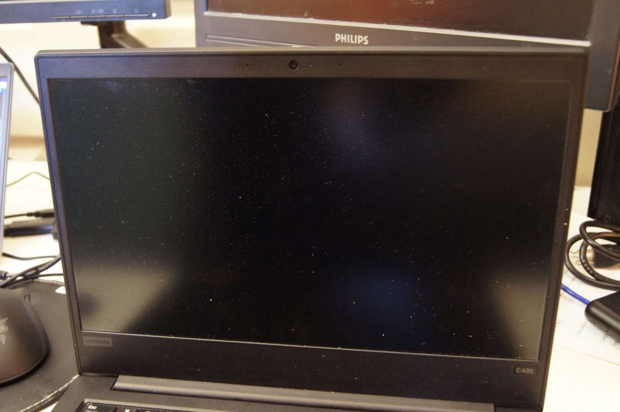 E495 display